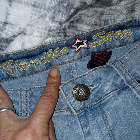 Shorts - Picture 3 of 5